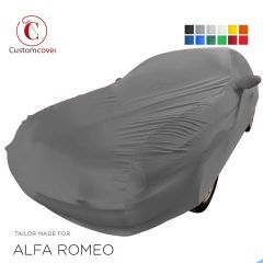Op maat  gemaakte indoor Alfa Romeo 145 met spiegelzakken